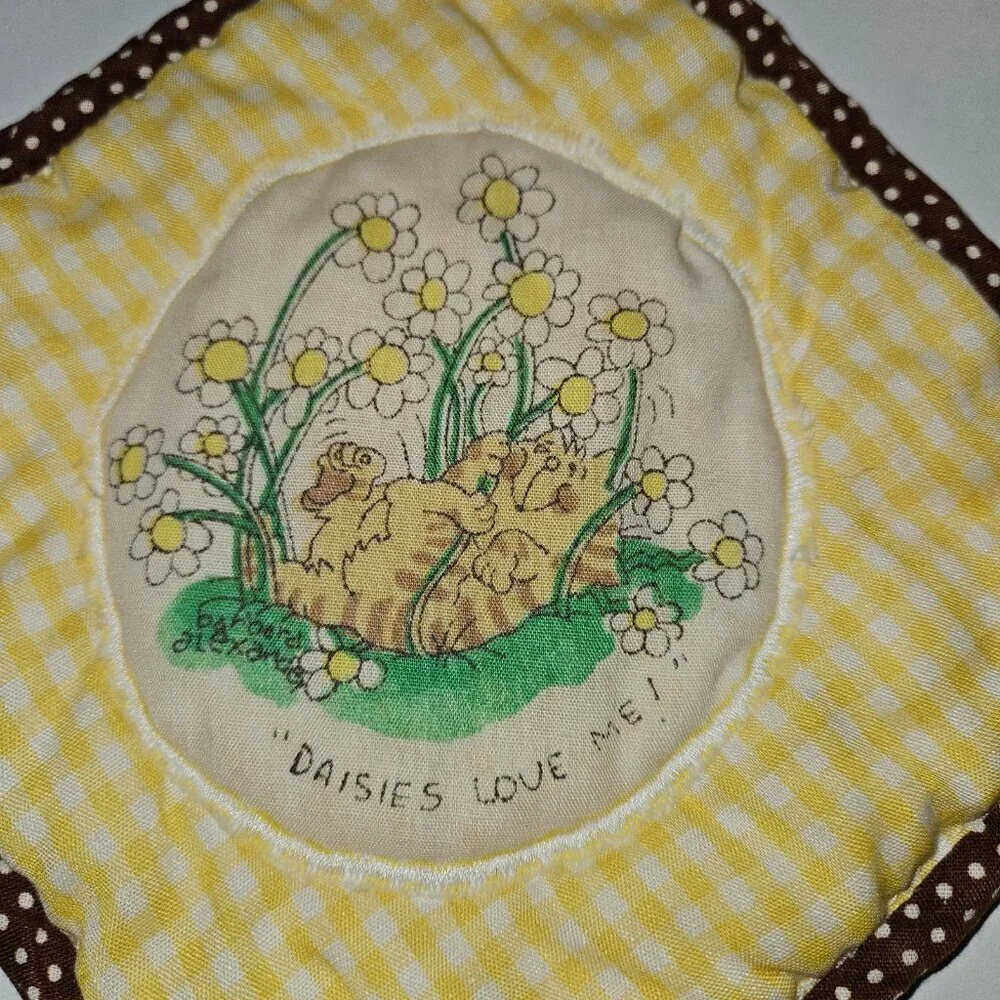 VTG Daisies Love Me Potholder Yellow Brown Flowers Cat Barbara Alexander